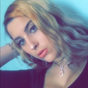 Meet your Posher, Elena